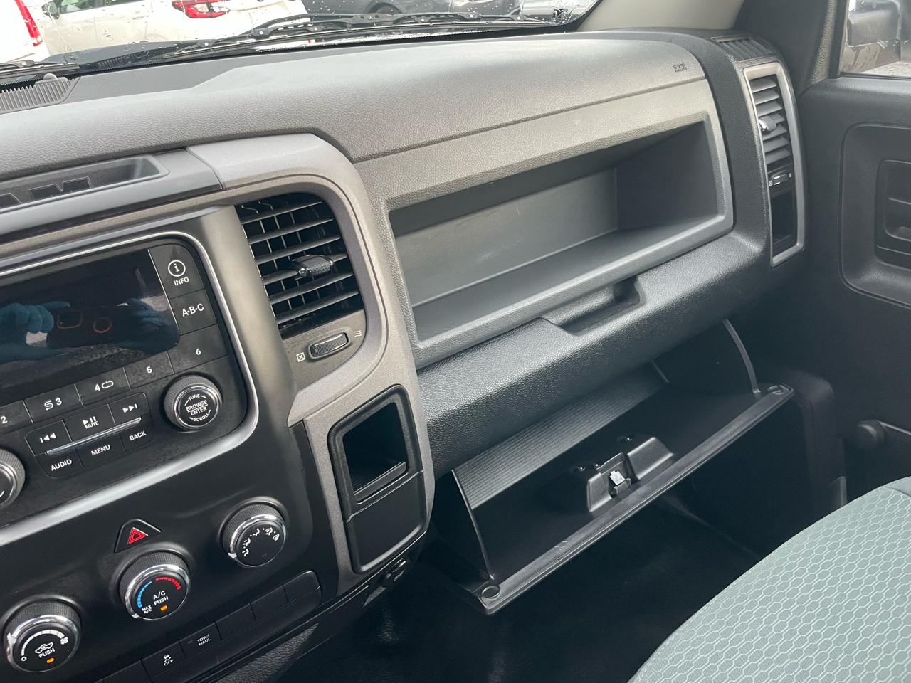 RAM 1500 Tradesman Regular Cab LWB 2WD 2014