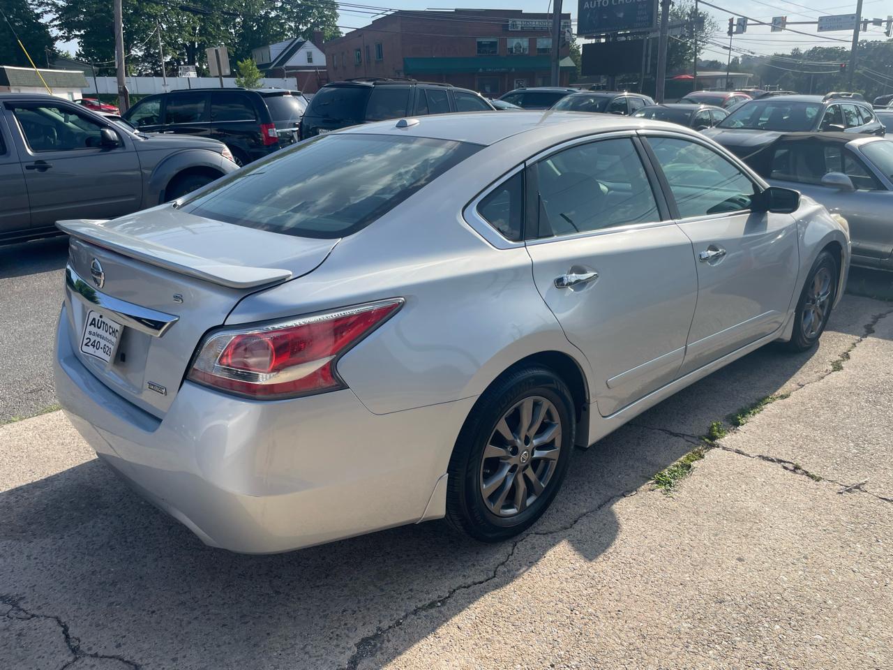 Nissan Altima 2.5 SV 2015
