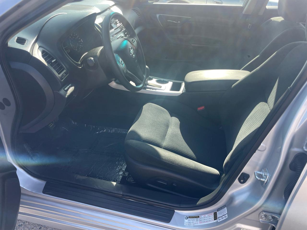 Nissan Altima 2.5 SV 2015