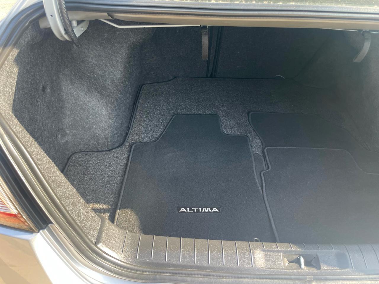 Nissan Altima 2.5 SV 2015