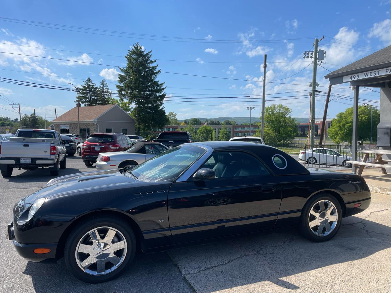 Ford Thunderbird Deluxe 2003