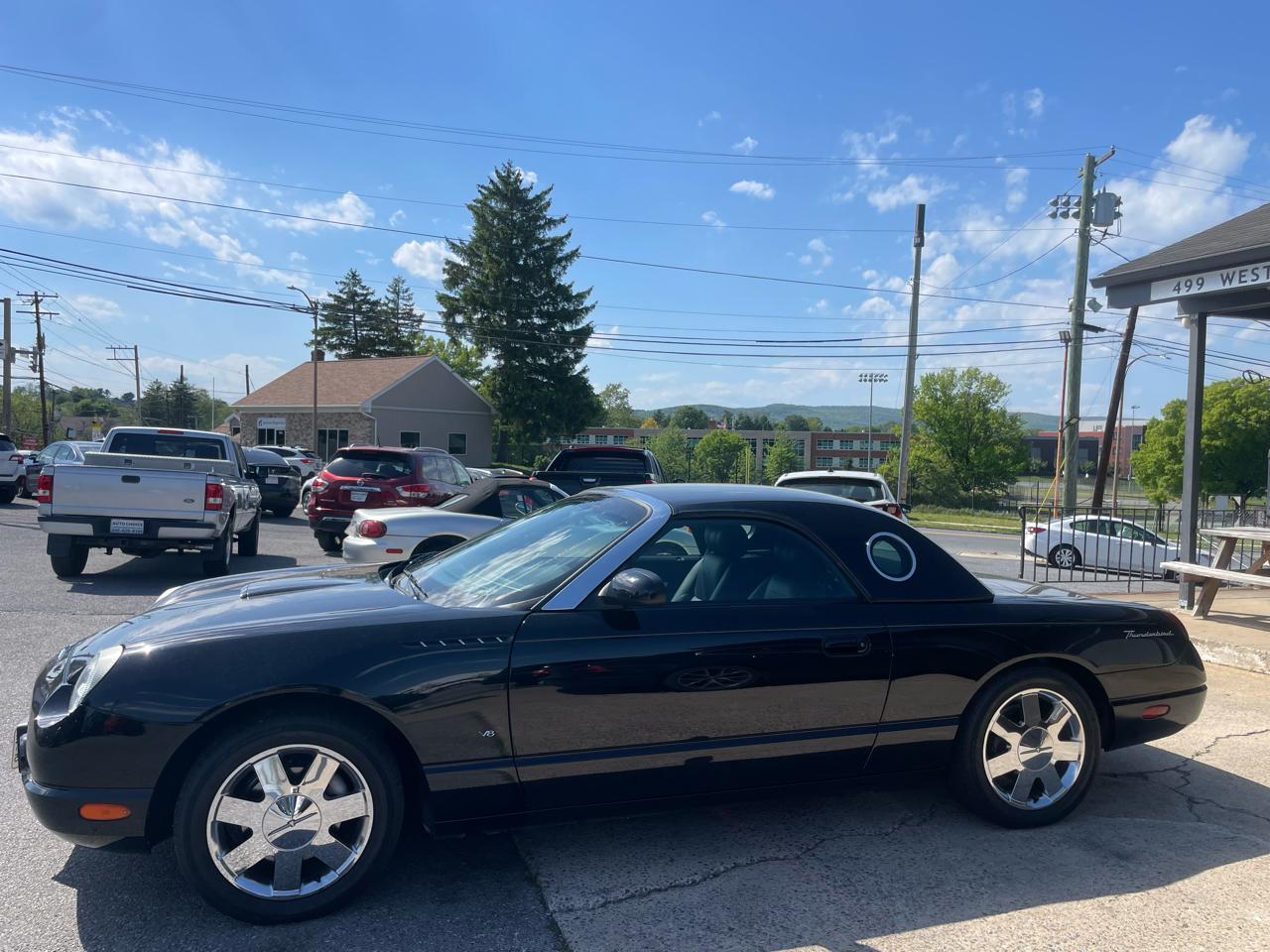 Ford Thunderbird Deluxe 2003