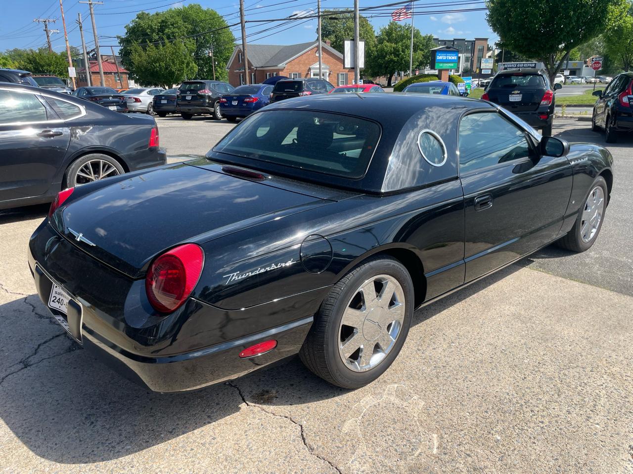 Ford Thunderbird Deluxe 2003