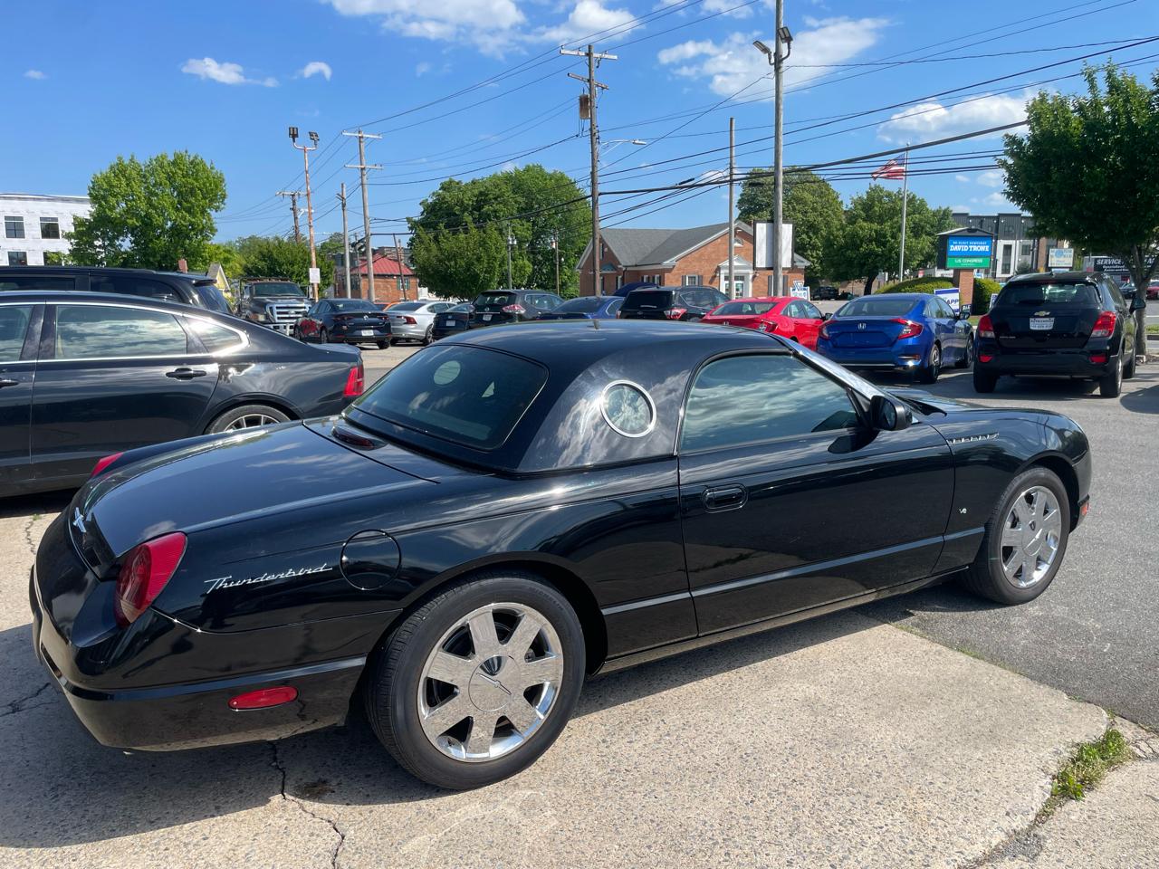 Ford Thunderbird Deluxe 2003