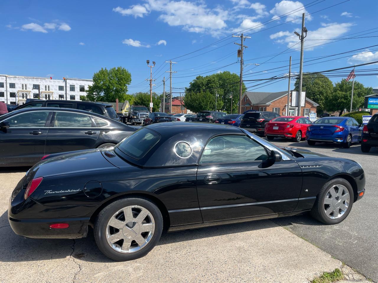 Ford Thunderbird Deluxe 2003