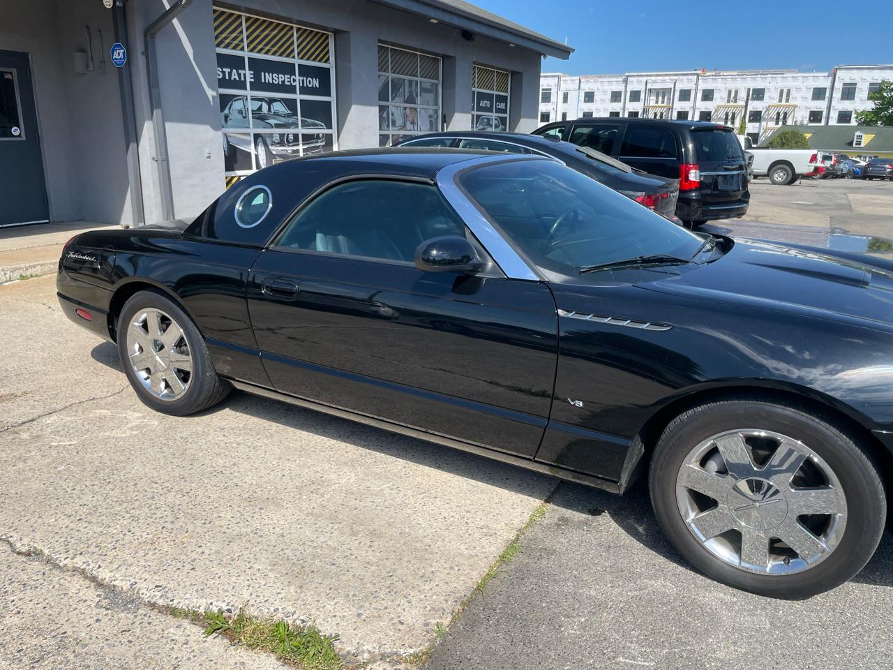 Ford Thunderbird Deluxe 2003