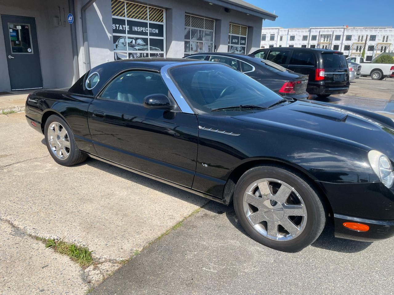 Ford Thunderbird Deluxe 2003