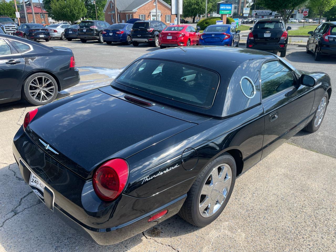 Ford Thunderbird Deluxe 2003