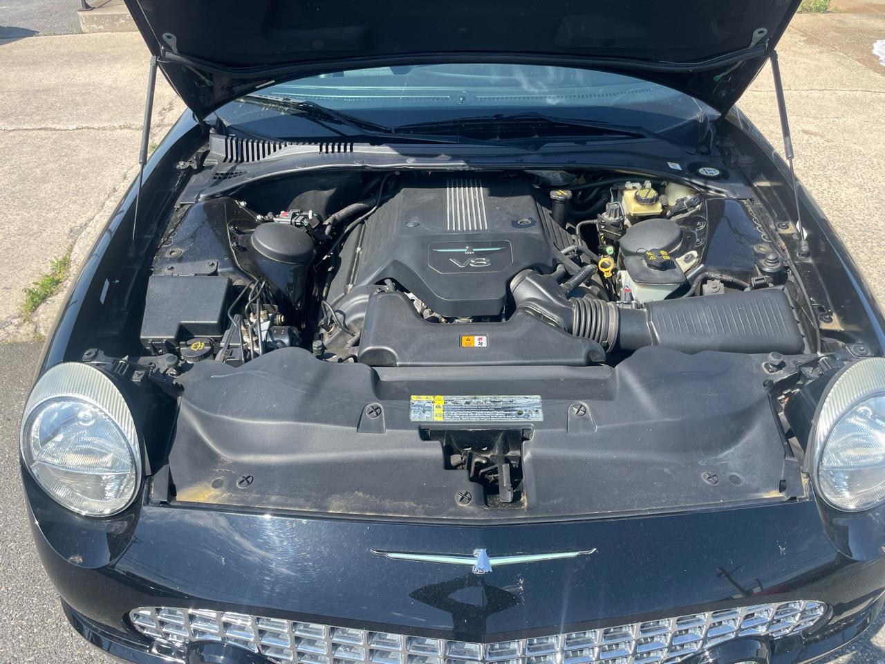 Ford Thunderbird Deluxe 2003