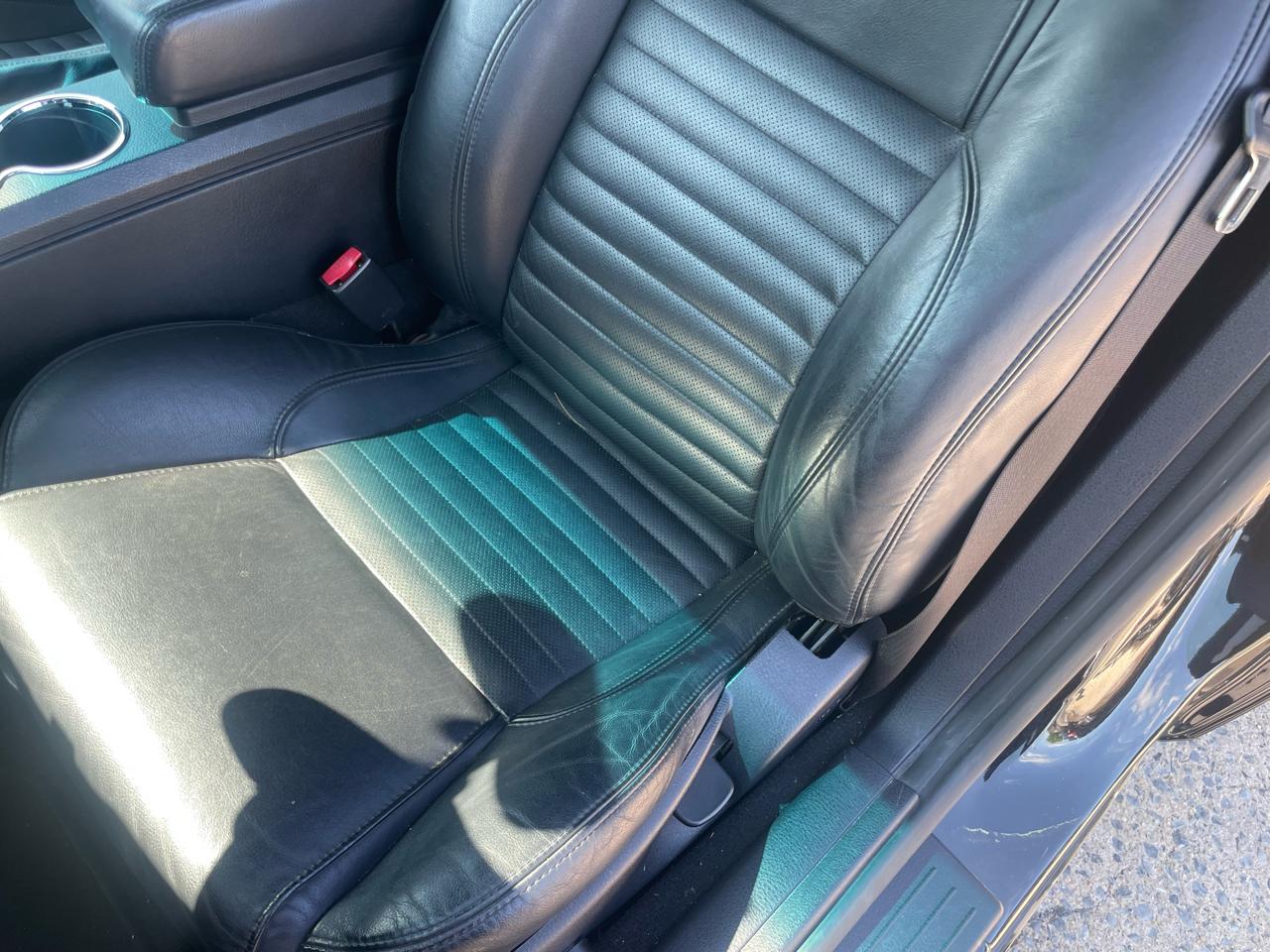 Ford Thunderbird Deluxe 2003