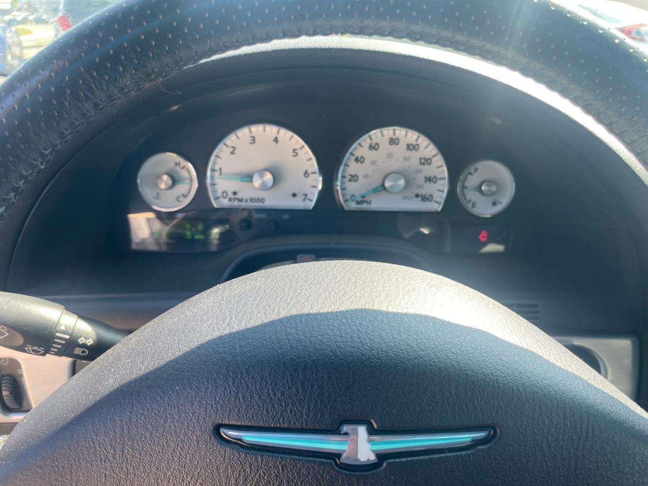 Ford Thunderbird Deluxe 2003