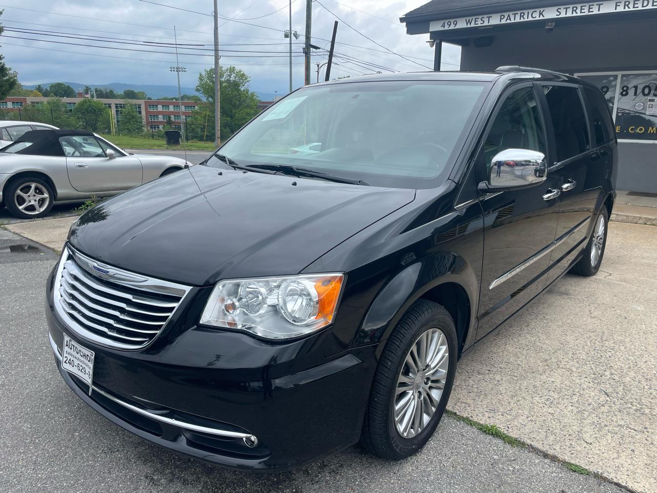 Chrysler Town & Country Touring-L 2013