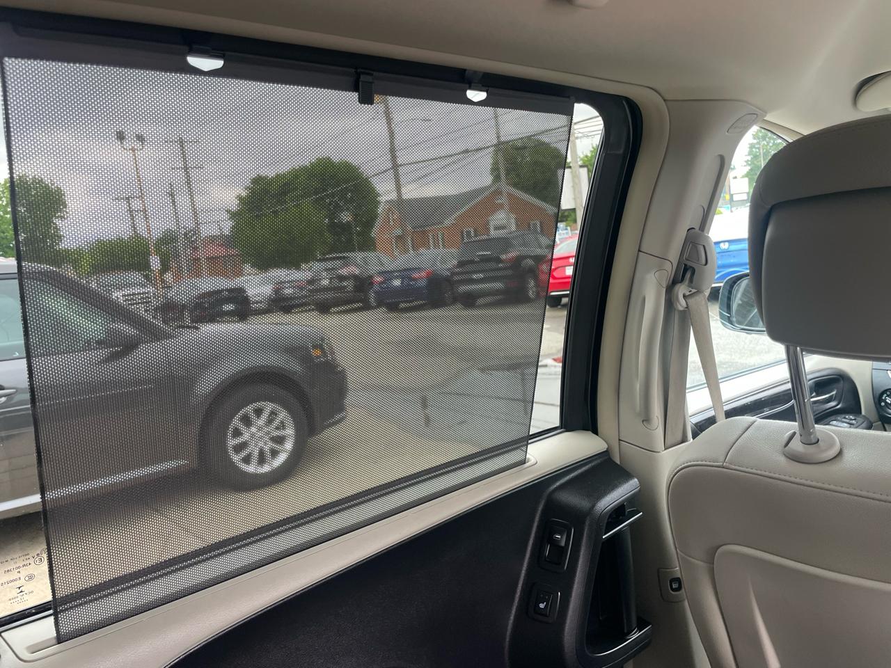 Chrysler Town & Country Touring-L 2013