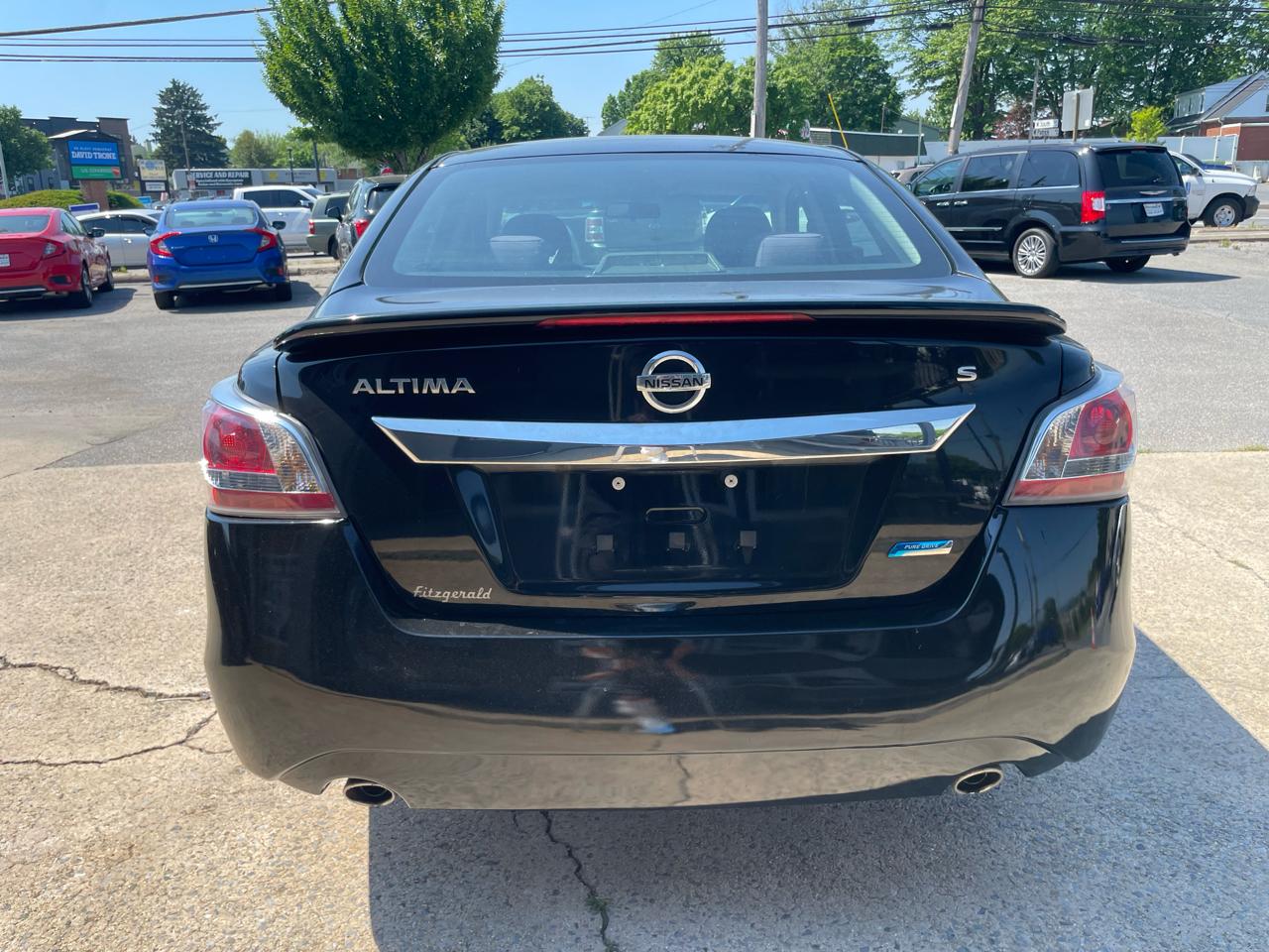 Nissan Altima 2.5 S Sedan 2014