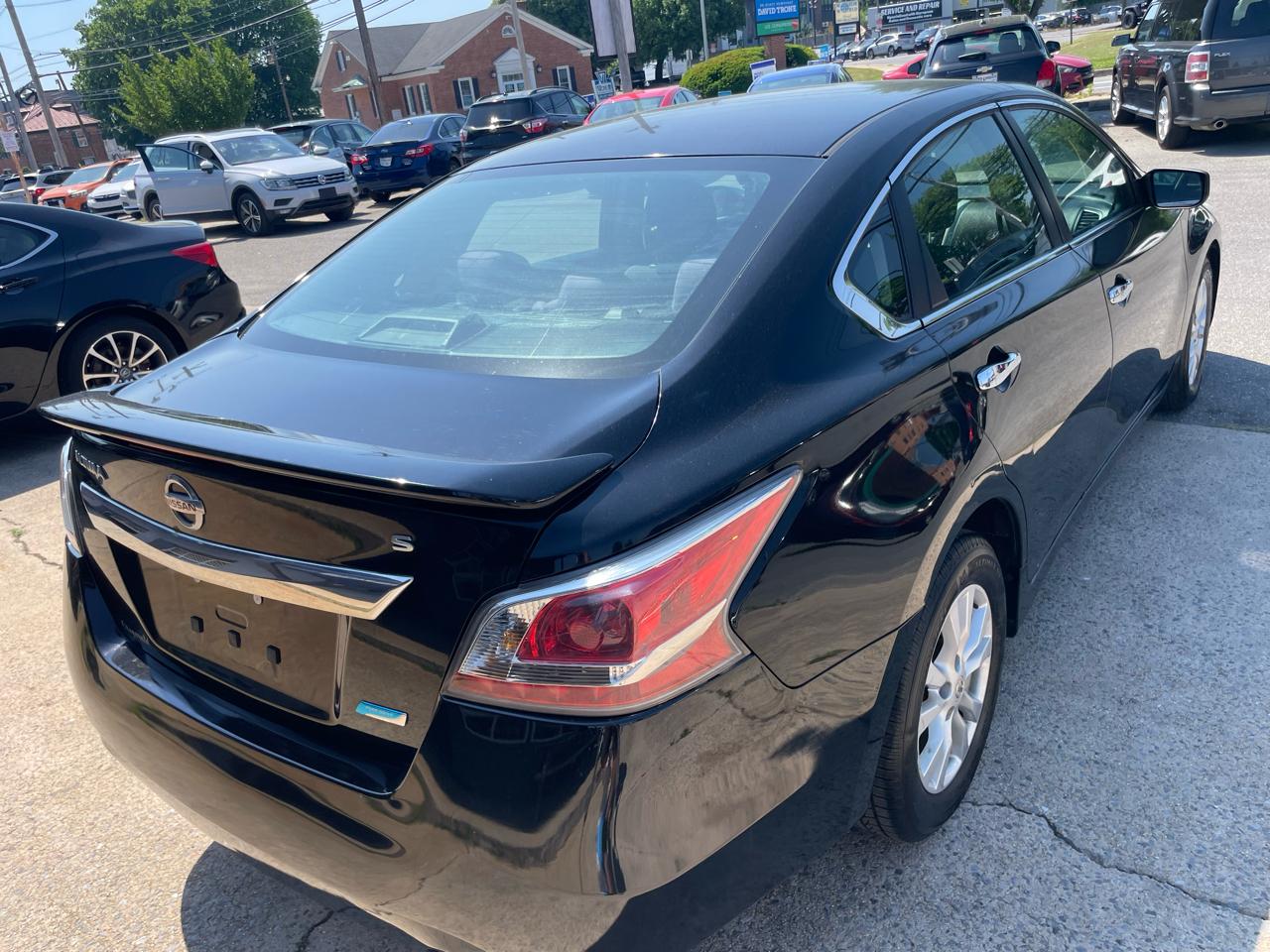 Nissan Altima 2.5 S Sedan 2014