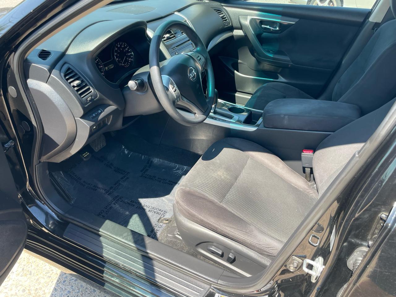 Nissan Altima 2.5 S Sedan 2014