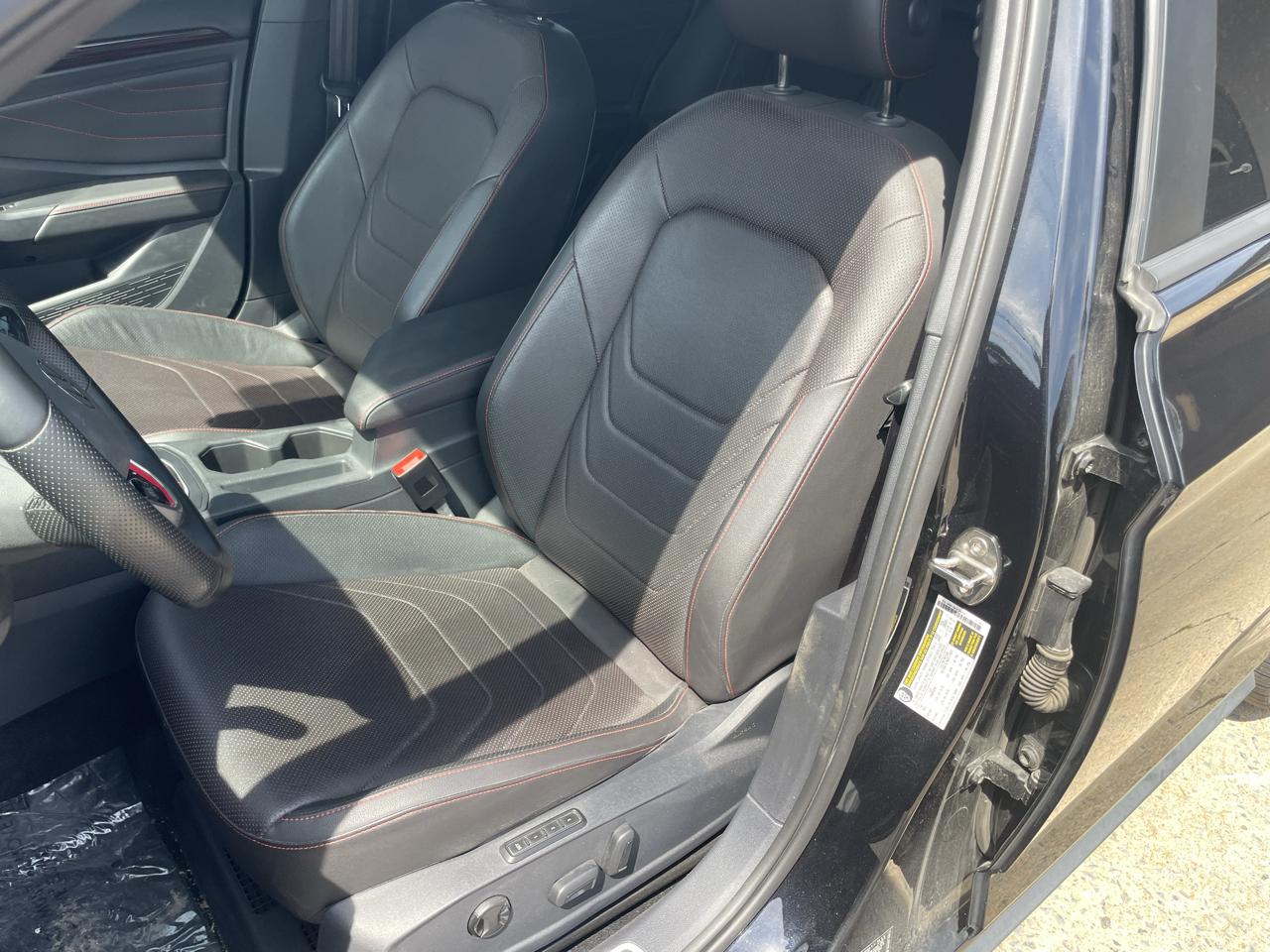 Volkswagen Jetta GLI Autobahn 6M 2023