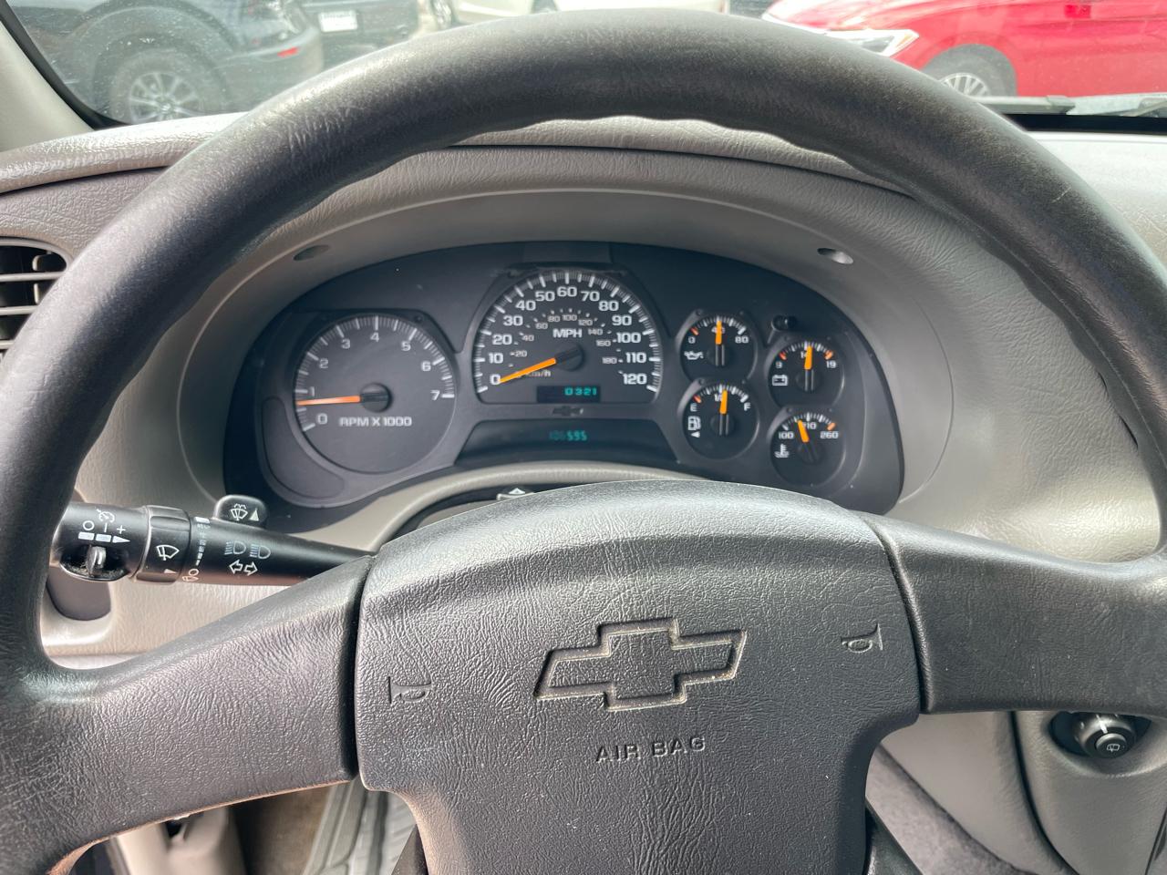 Chevrolet TrailBlazer LS 4WD 2004