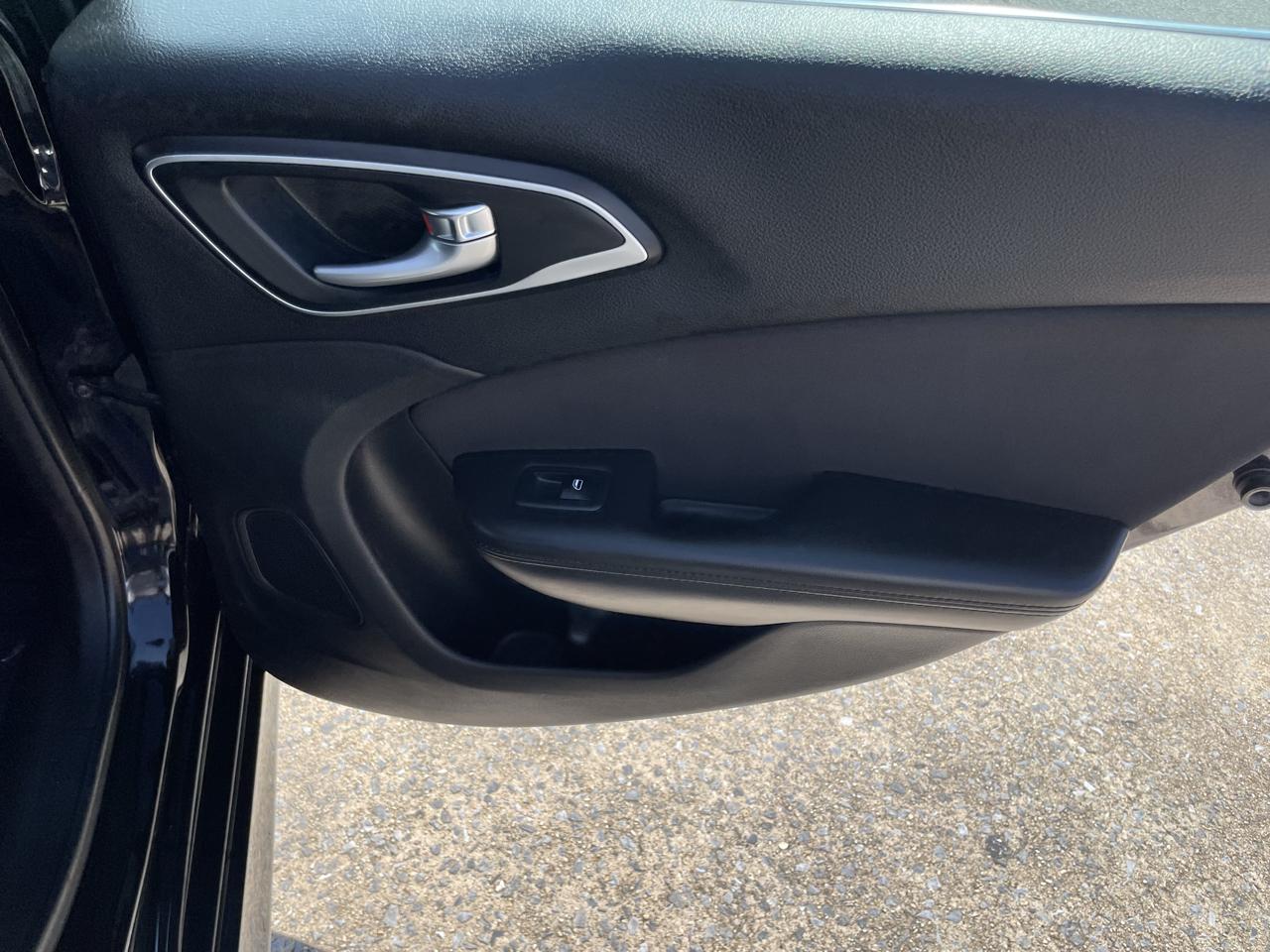 Chrysler 200 Limited 2015