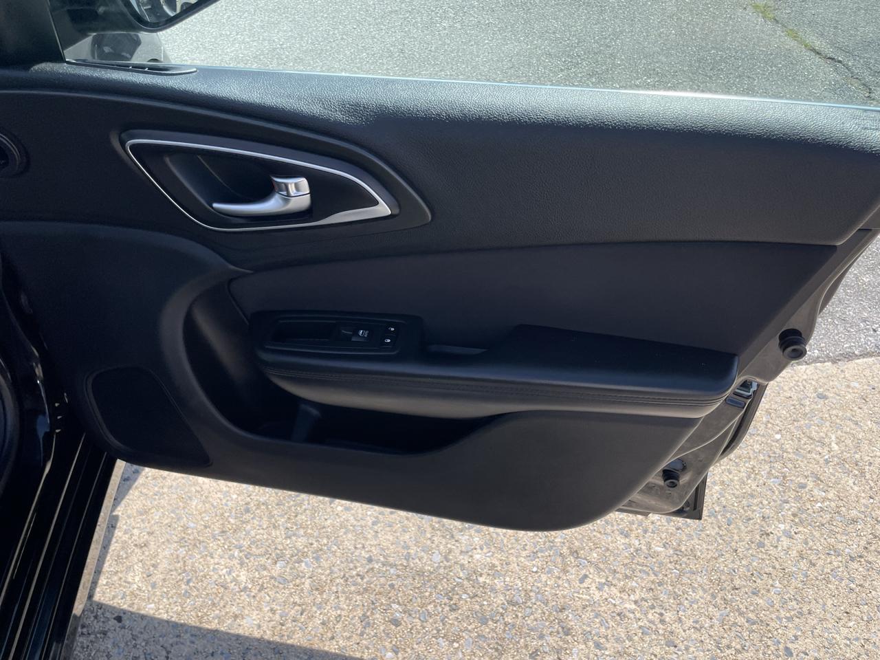Chrysler 200 Limited 2015
