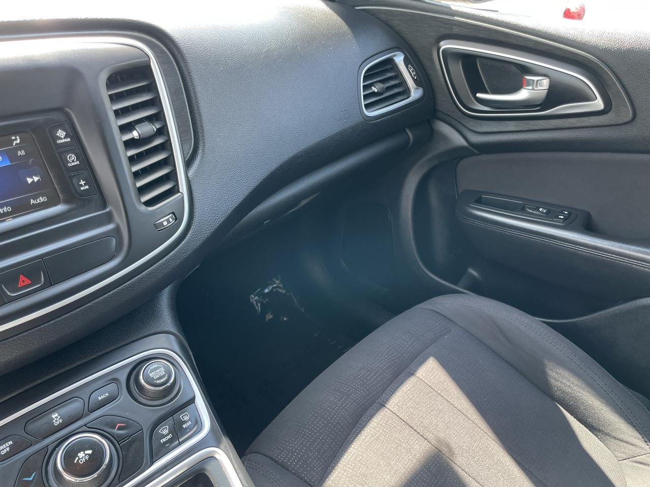 Chrysler 200 Limited 2015