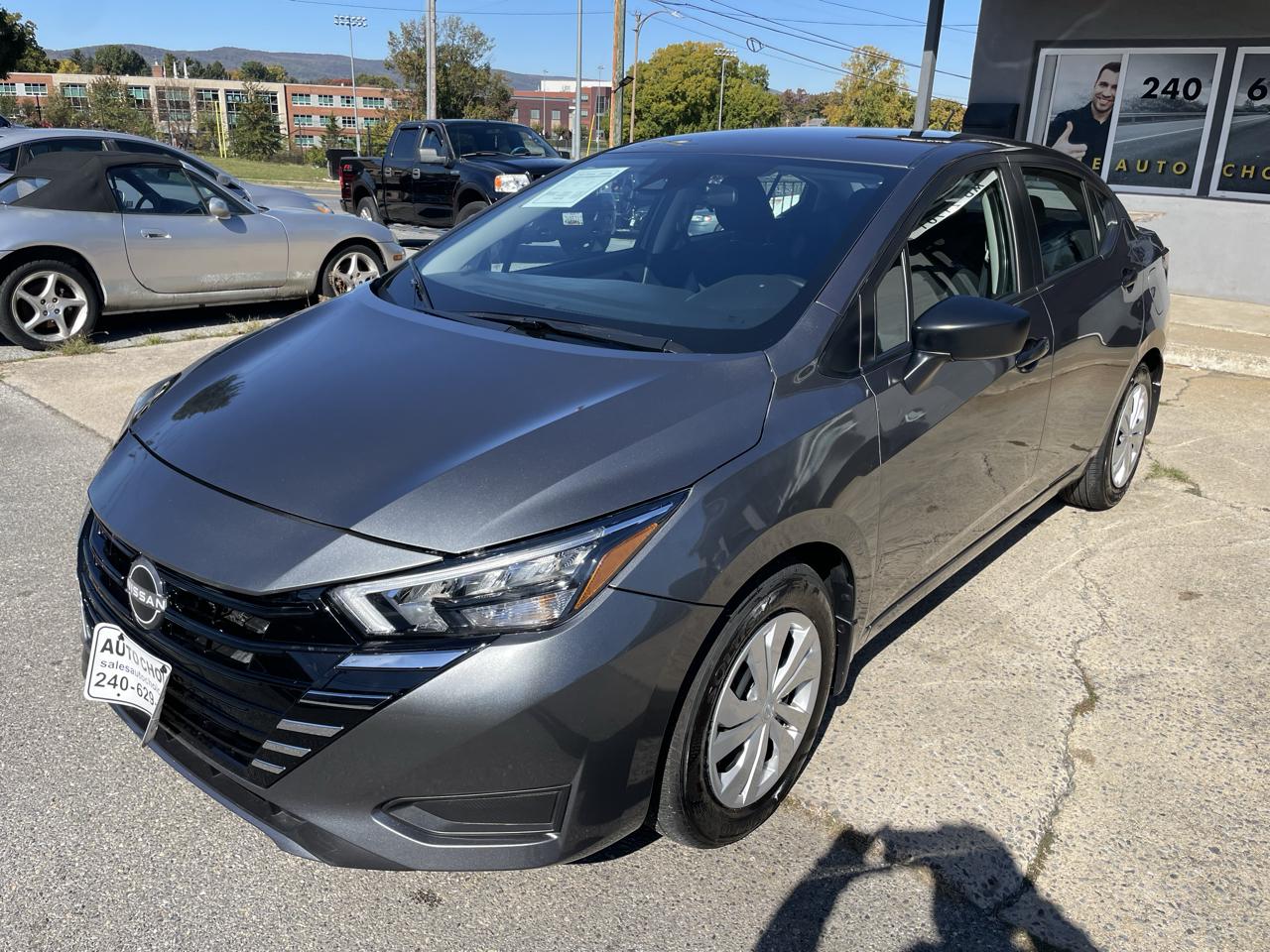 Nissan Versa S CVT 2025