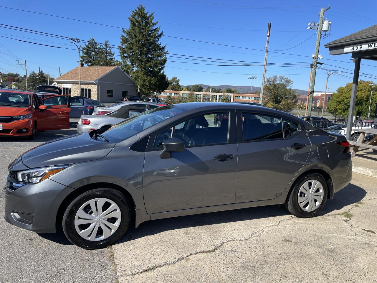 Nissan Versa S CVT 2025