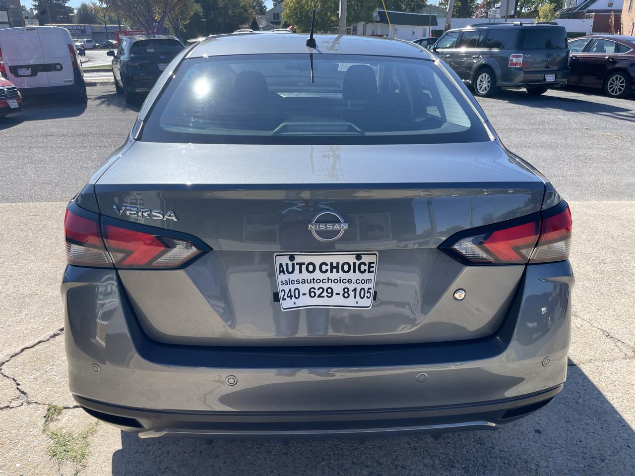Nissan Versa S CVT 2025
