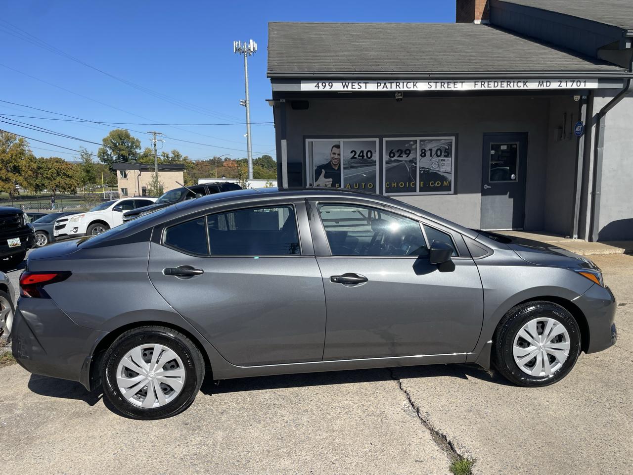 Nissan Versa S CVT 2025