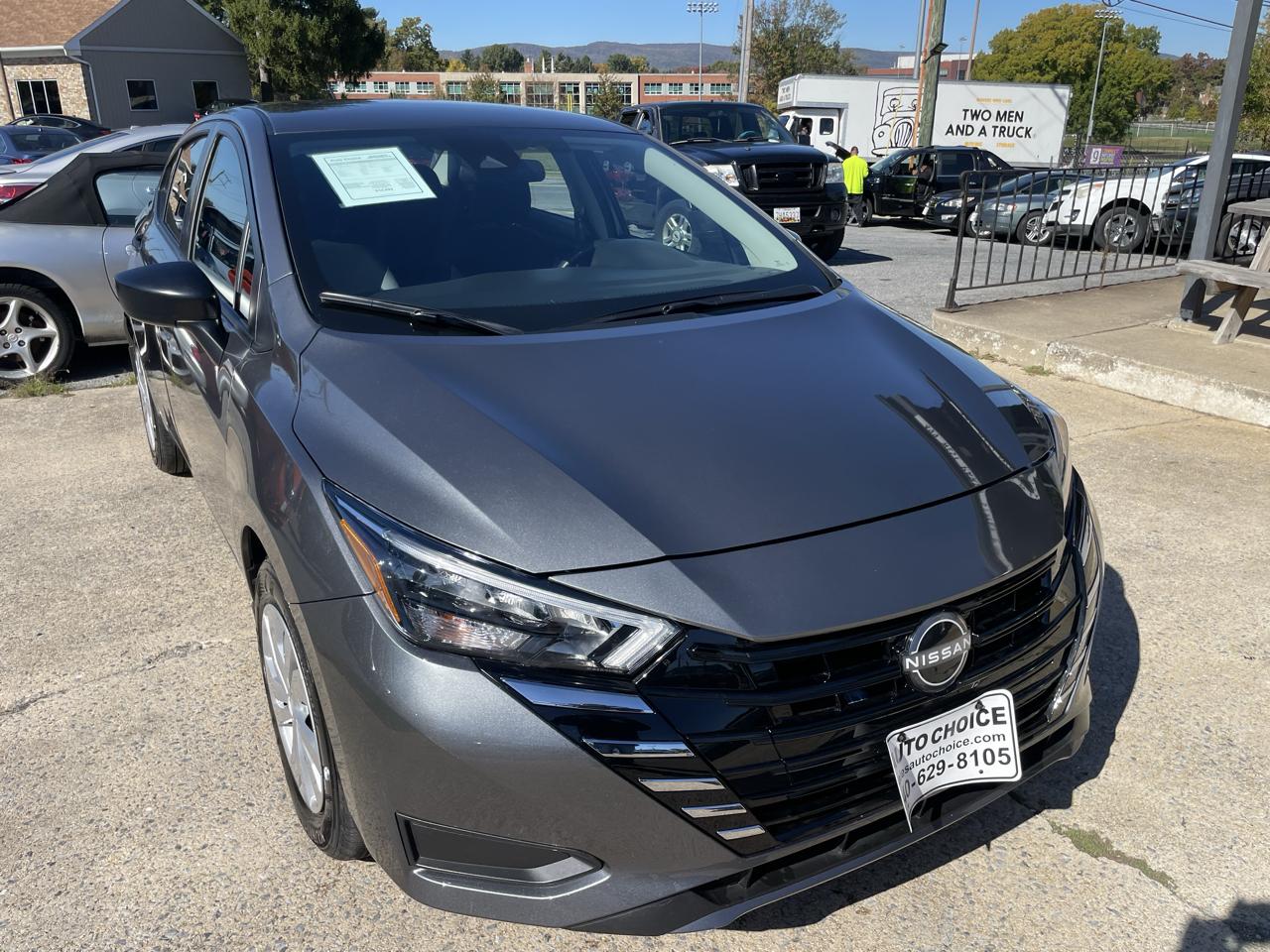 Nissan Versa S CVT 2025