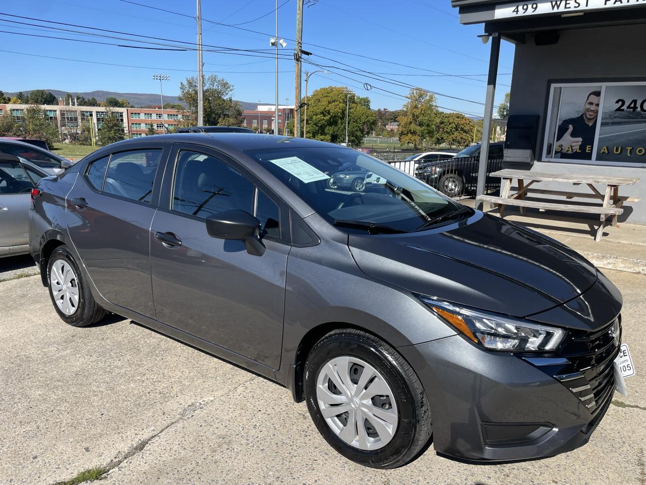 Nissan Versa S CVT 2025