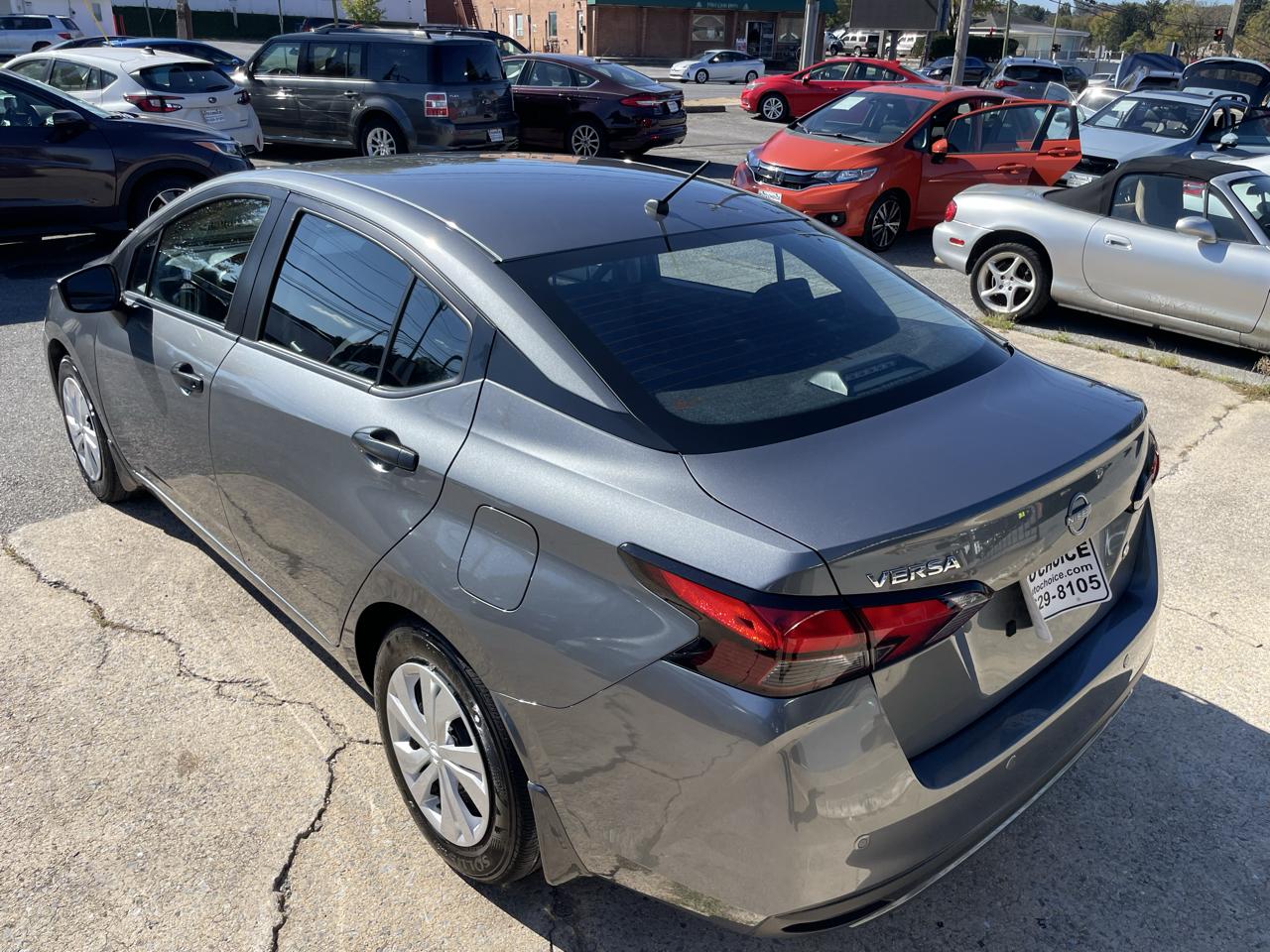 Nissan Versa S CVT 2025