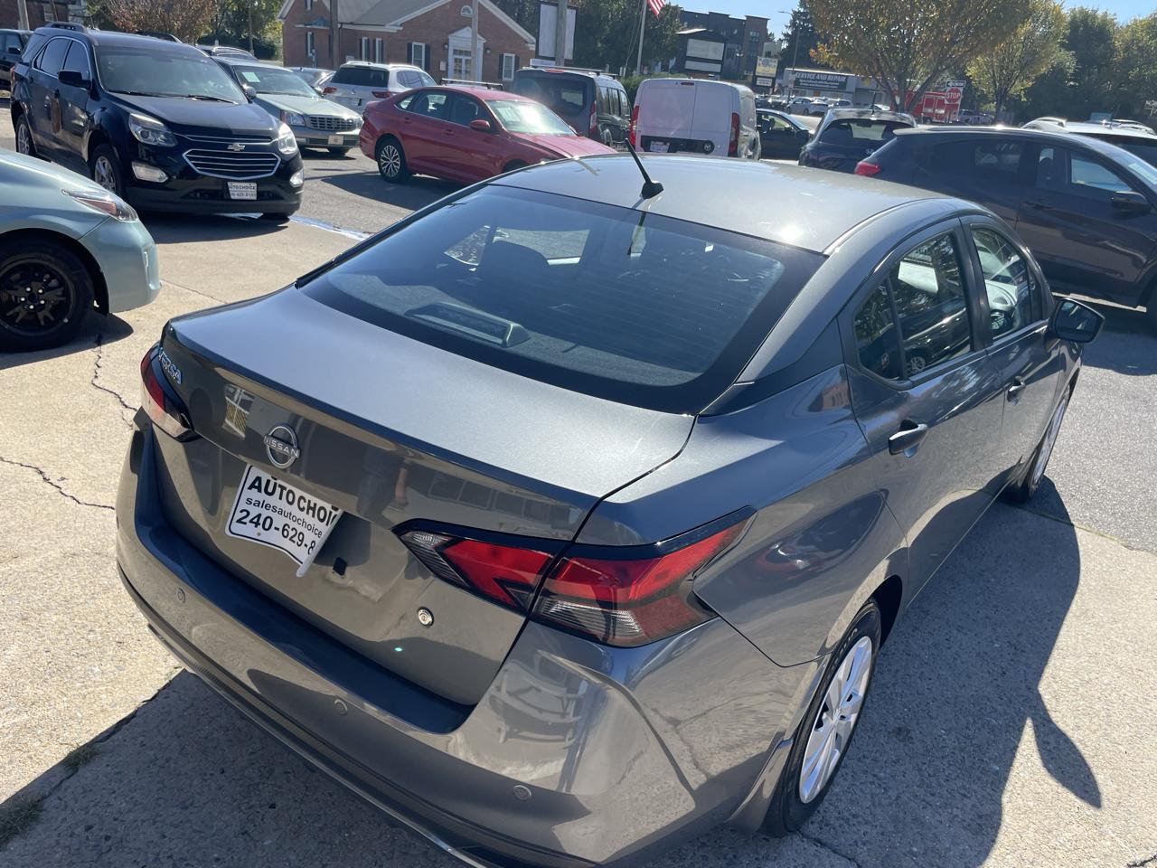 Nissan Versa S CVT 2025