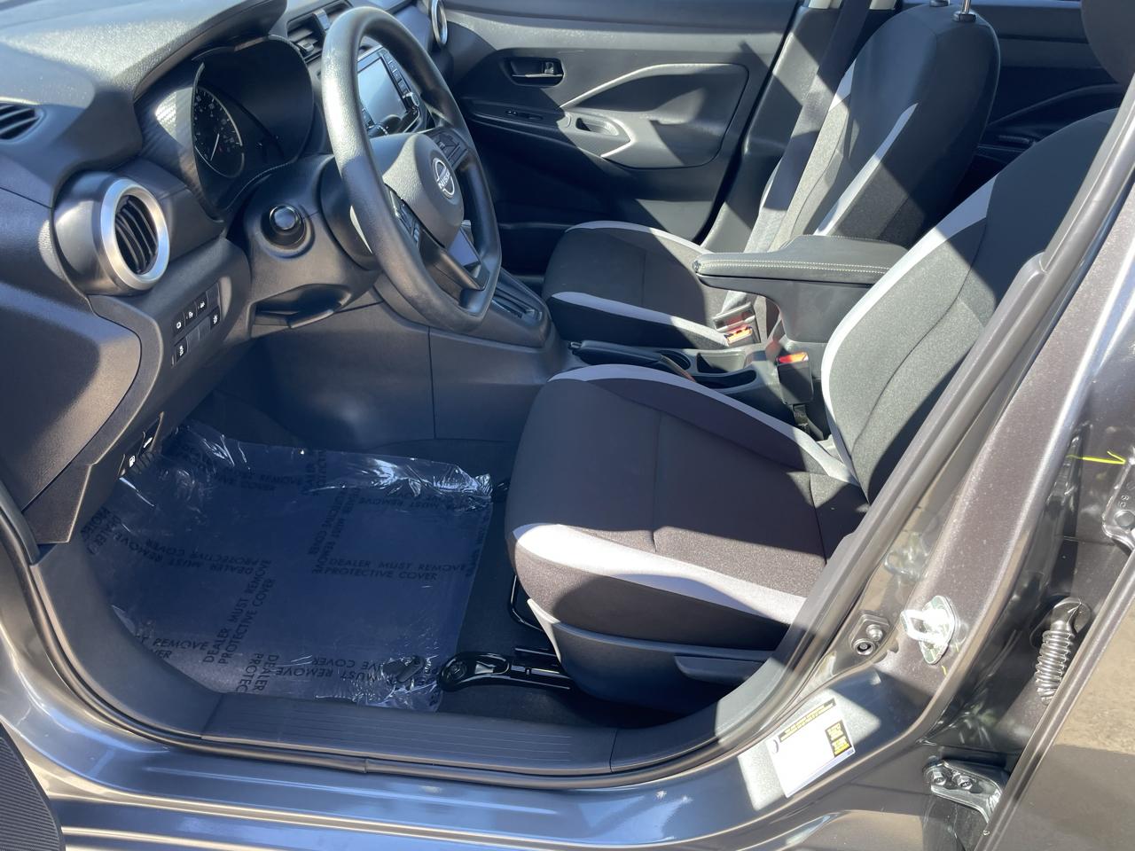 Nissan Versa S CVT 2025
