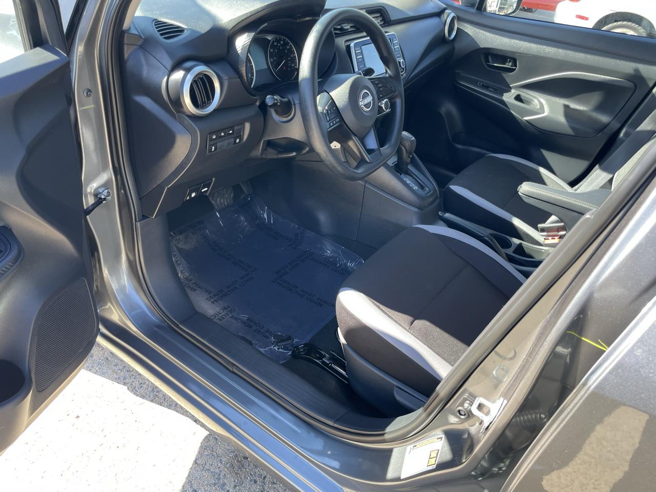 Nissan Versa S CVT 2025
