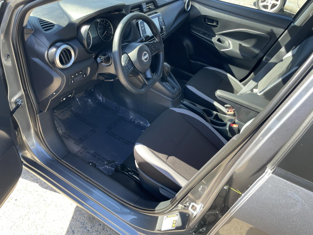 Nissan Versa S CVT 2025