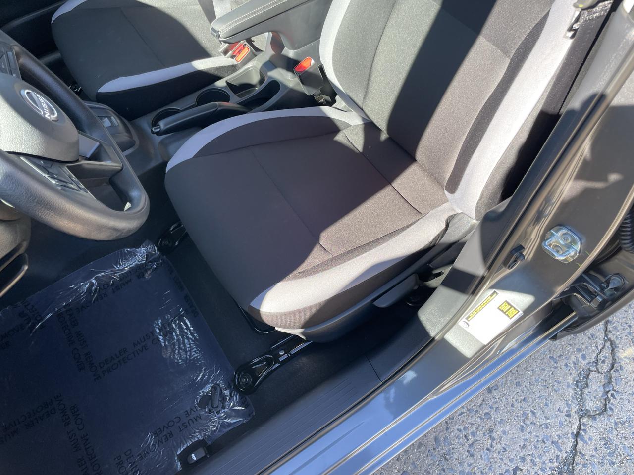 Nissan Versa S CVT 2025