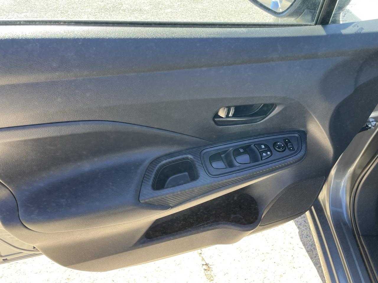 Nissan Versa S CVT 2025