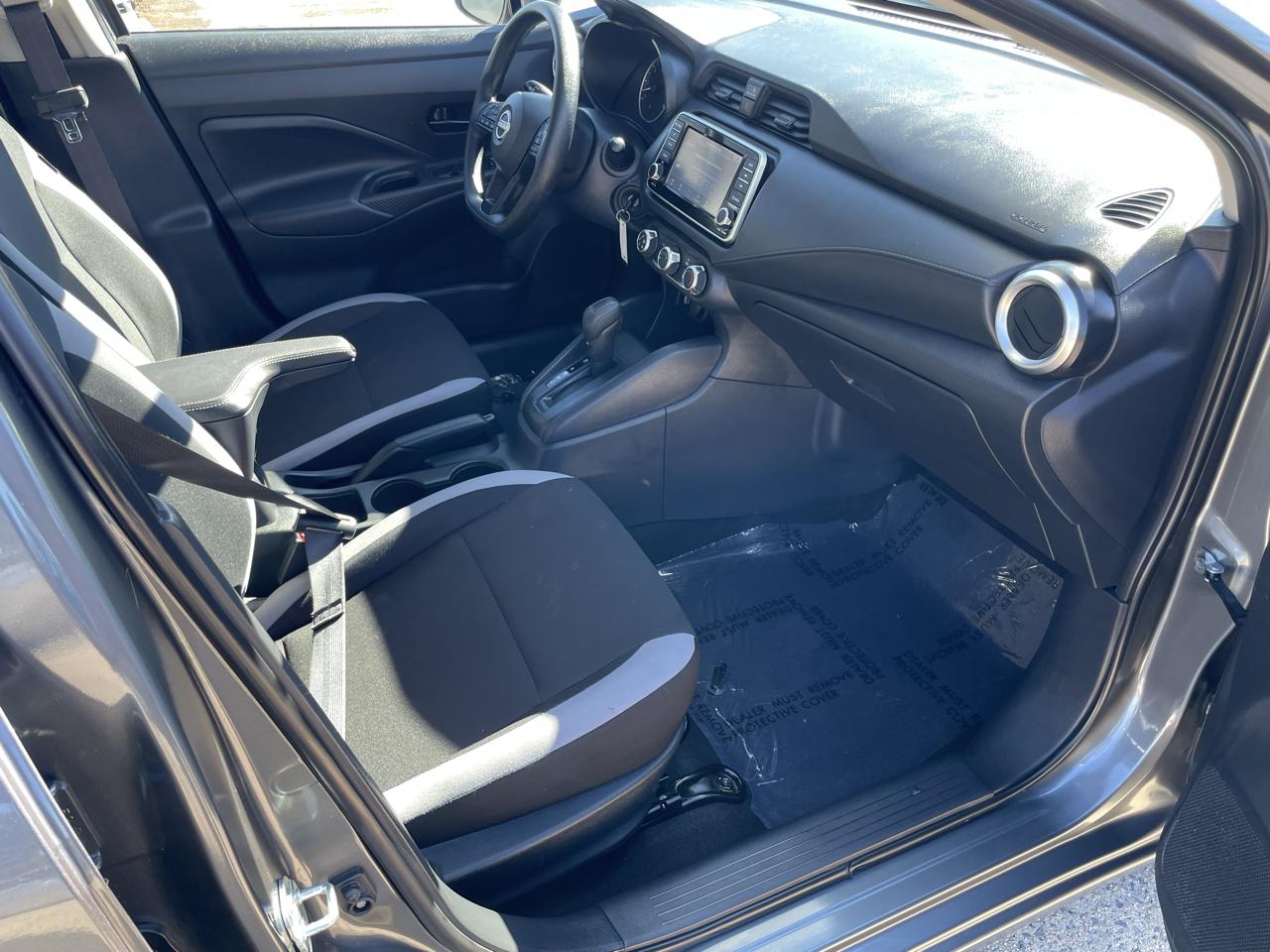Nissan Versa S CVT 2025