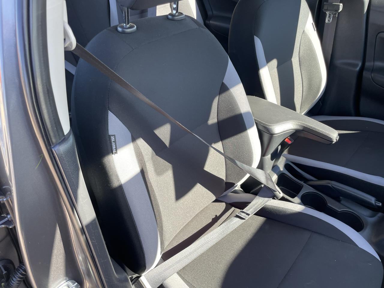 Nissan Versa S CVT 2025