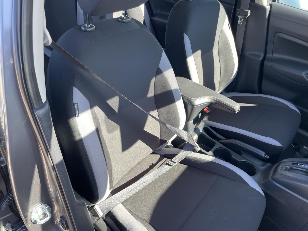 Nissan Versa S CVT 2025
