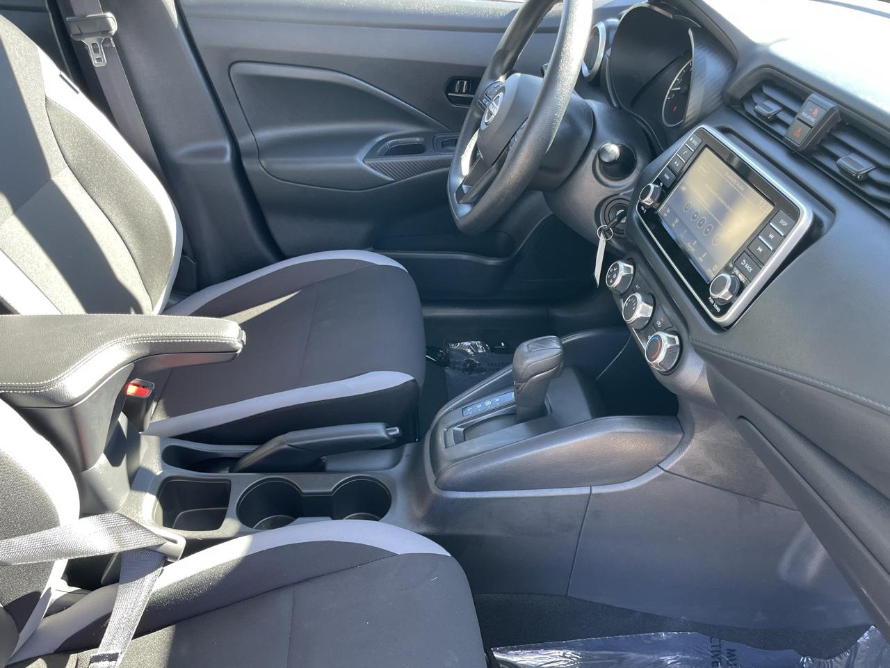 Nissan Versa S CVT 2025