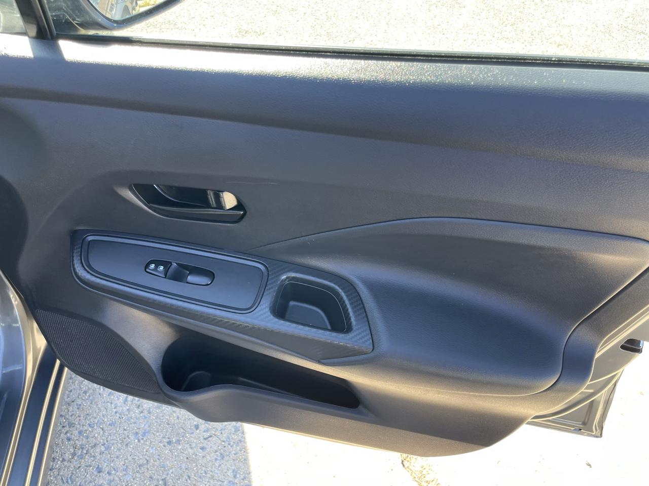 Nissan Versa S CVT 2025