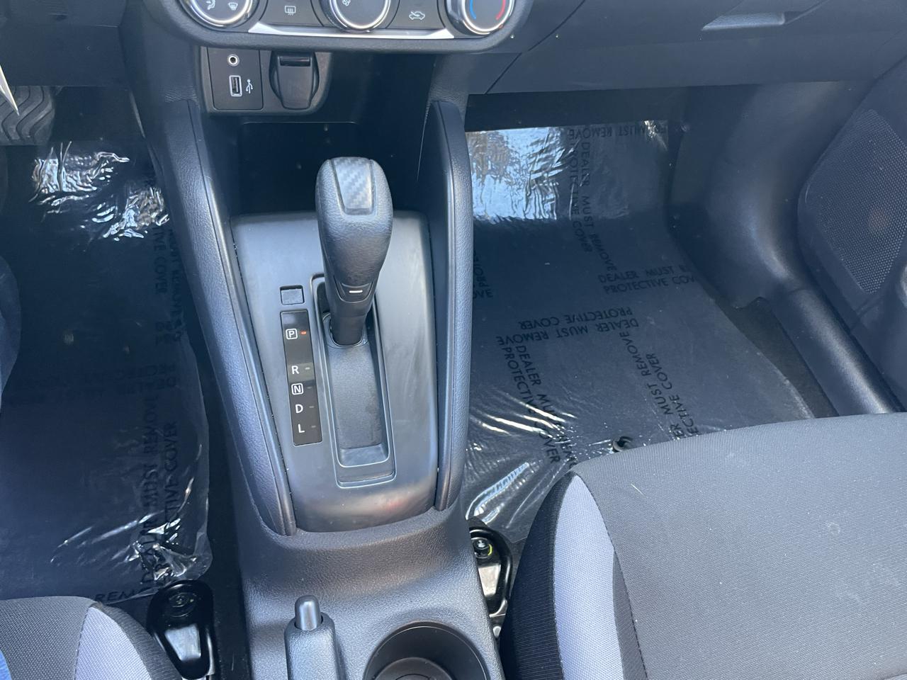 Nissan Versa S CVT 2025