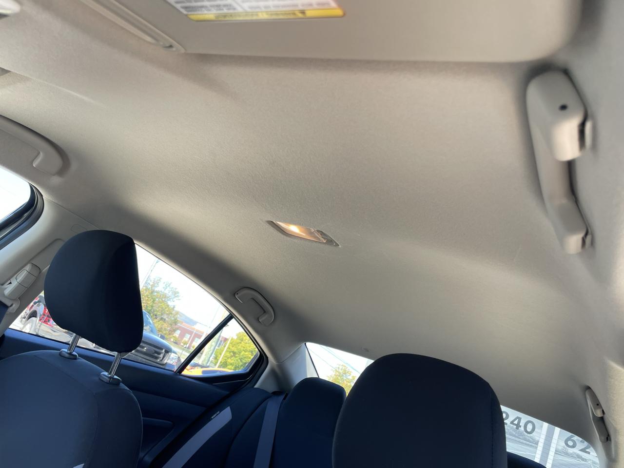 Nissan Versa S CVT 2025