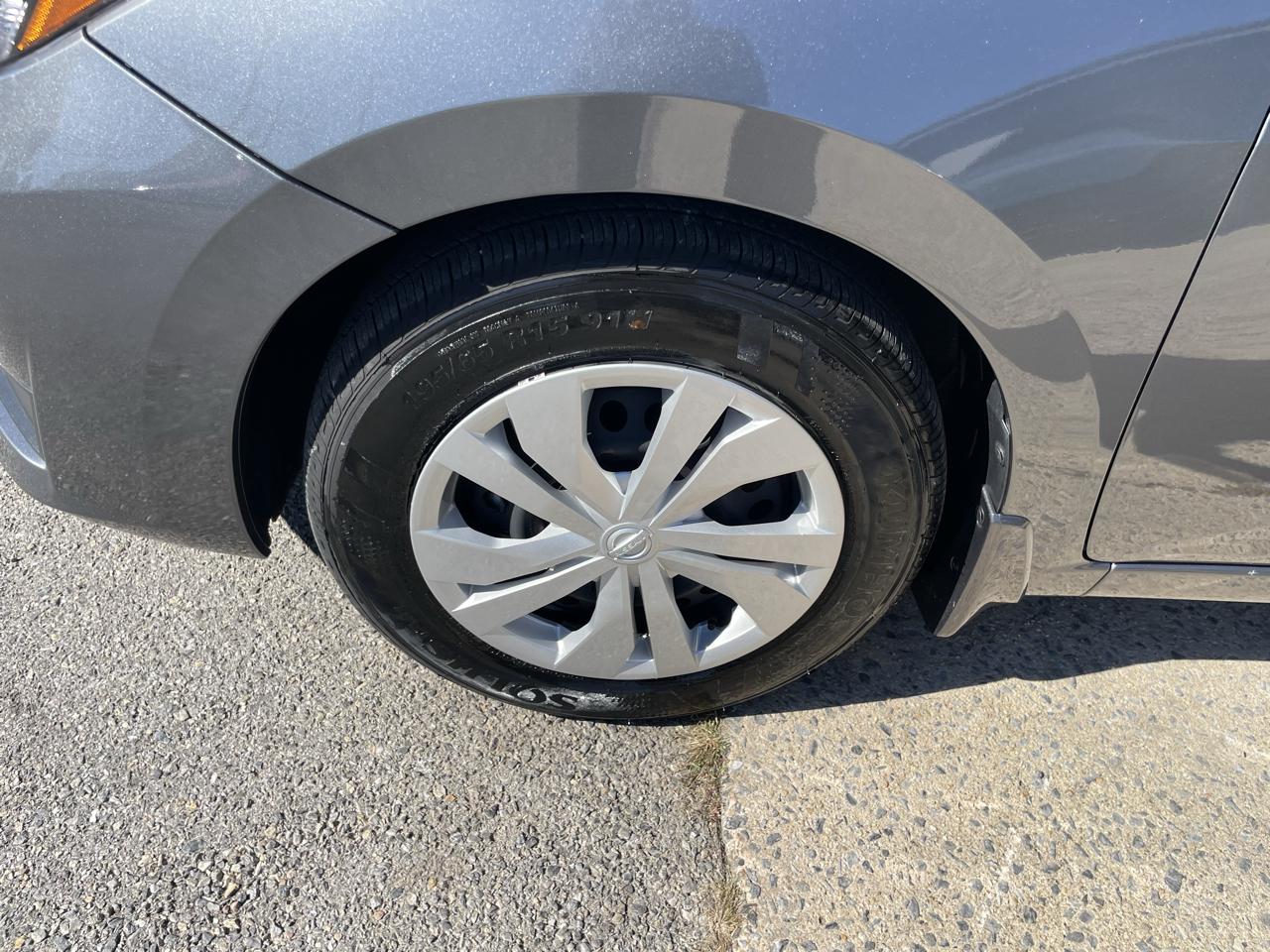 Nissan Versa S CVT 2025