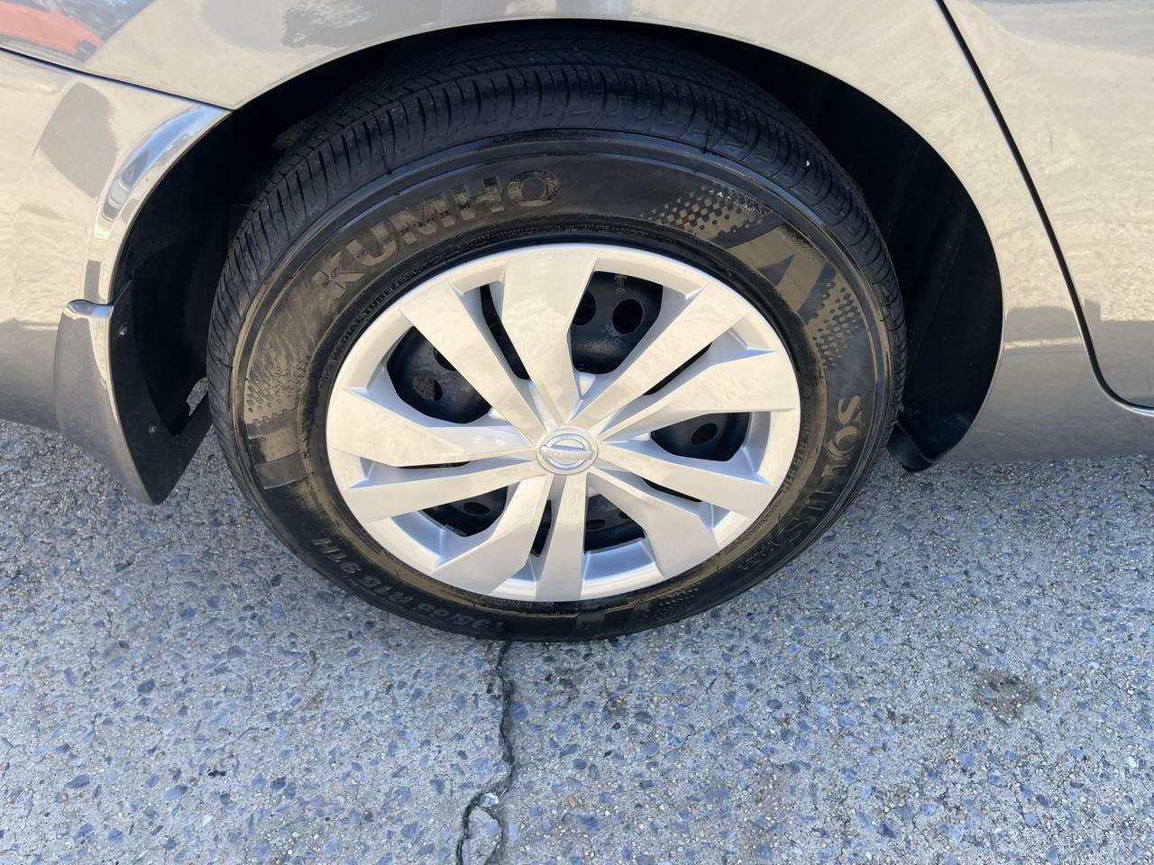 Nissan Versa S CVT 2025