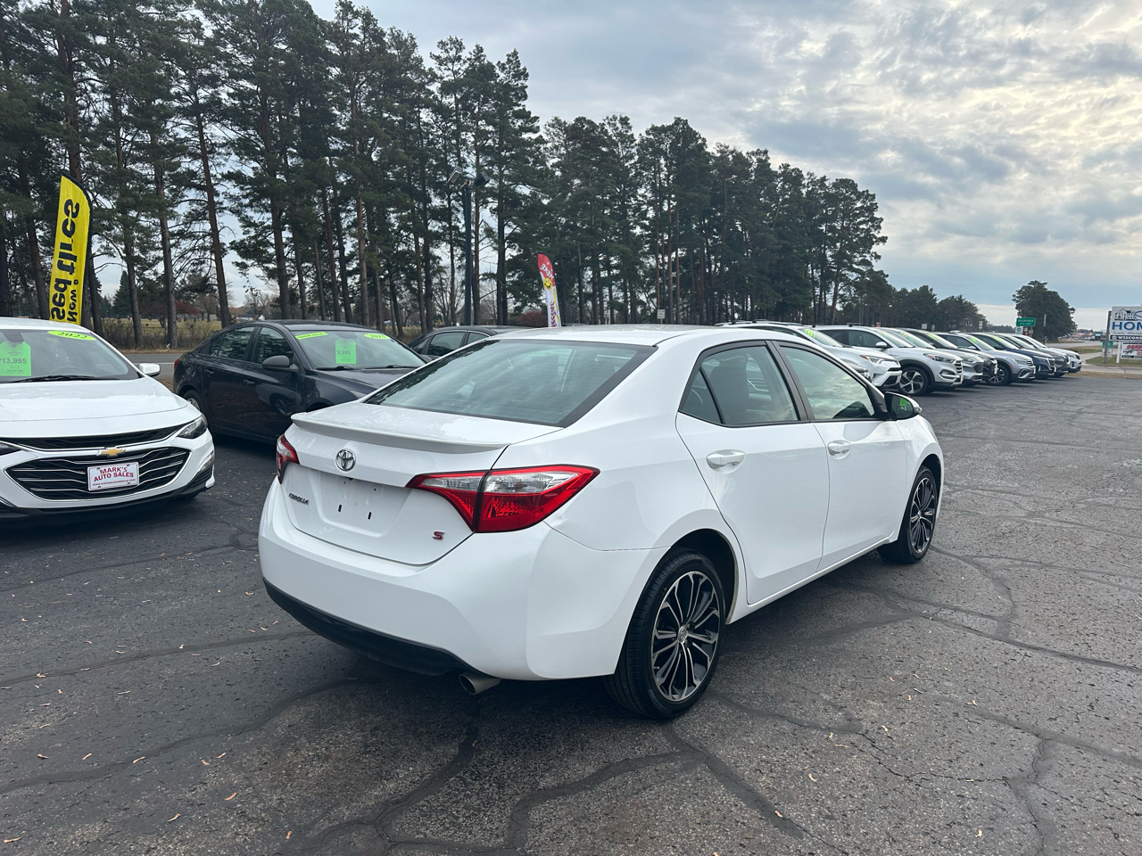2016 Toyota Corolla S Premium photo 3