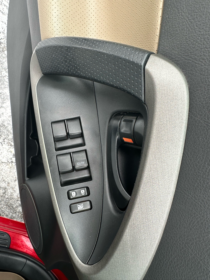 Toyota RAV4 Limited V6 4WD 2010