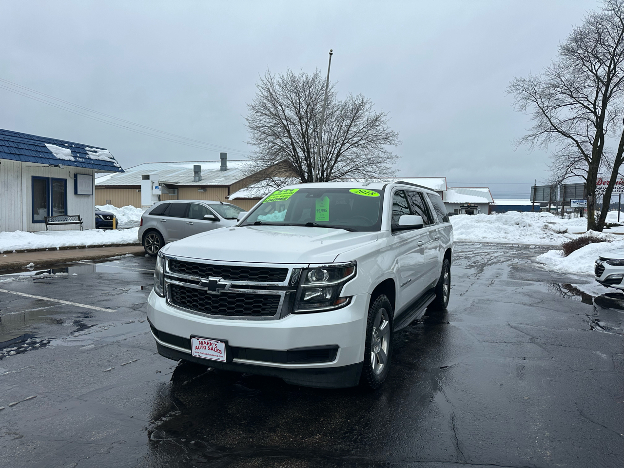 Chevrolet Suburban LT 4WD 2018